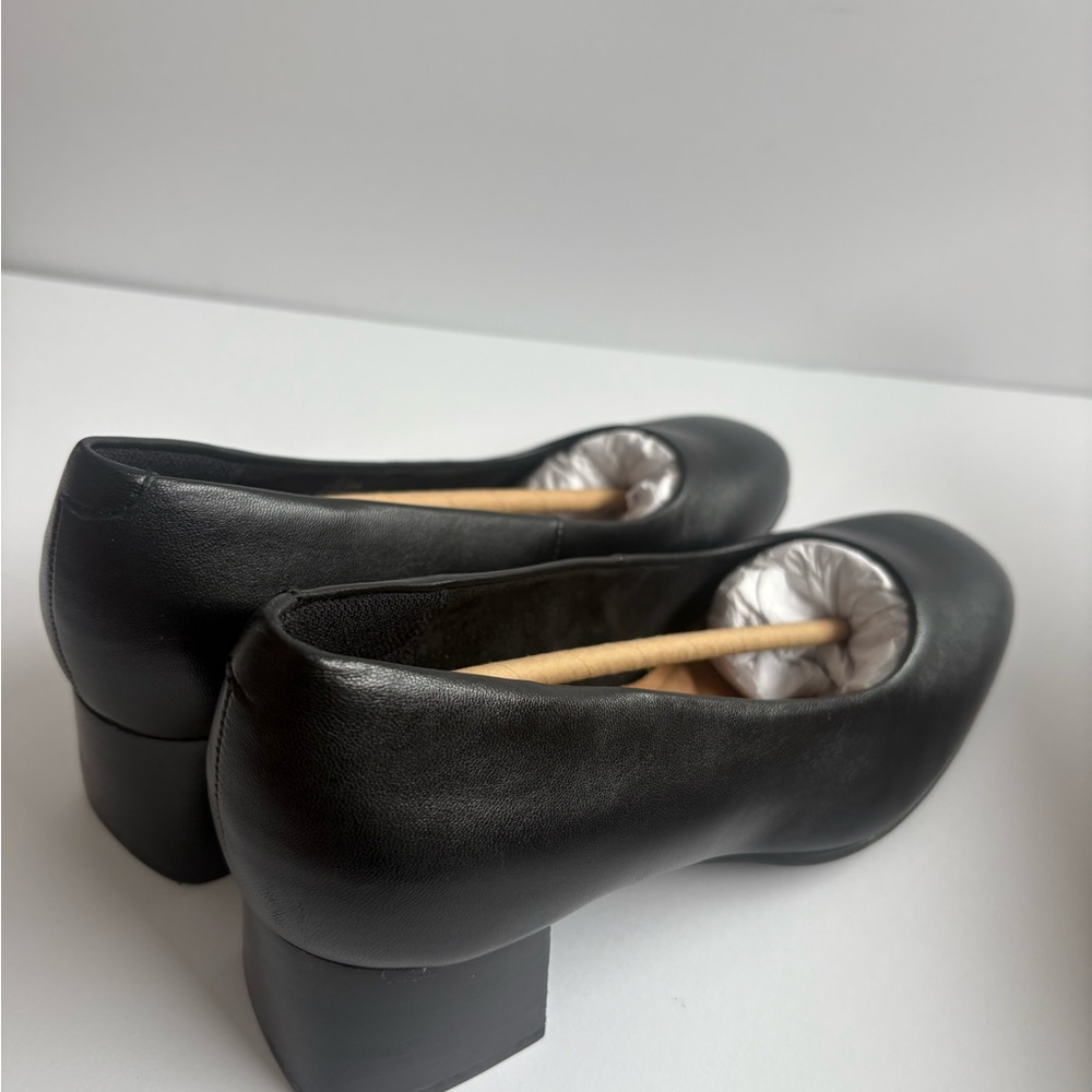 Comfortiva Black Leather Comfort Pumps Heels 7 M 38 Euro NIB - Picture 5 of 10